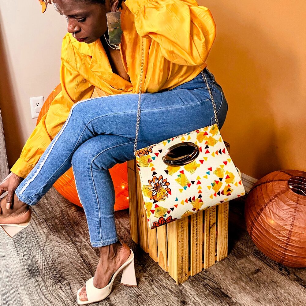 Abstract Pattern Multifunctional Clutch And Shoul… - image 1